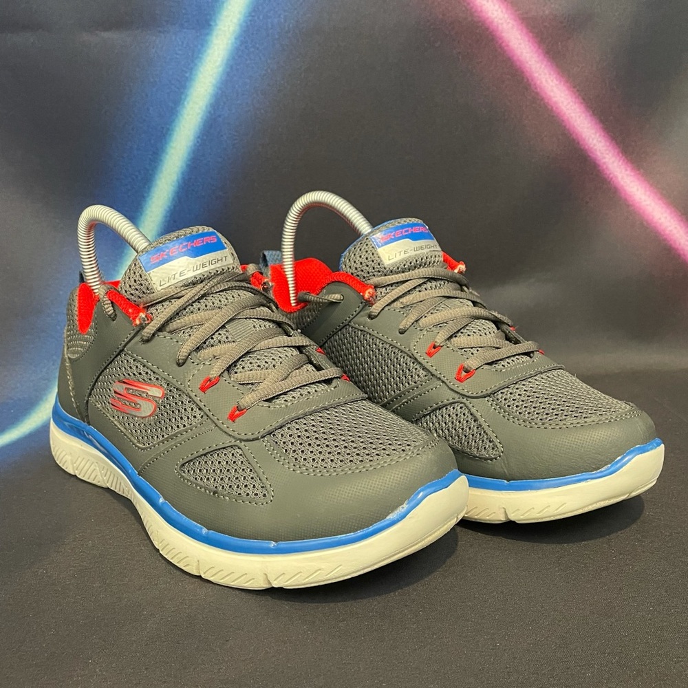 Skechers Lite Weight Sneaker Women’s Size